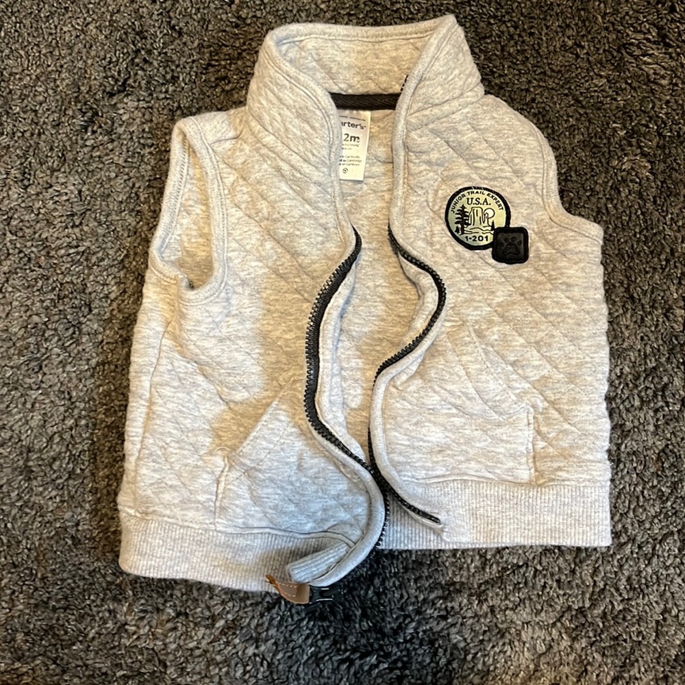 *4/$15 Baby Boy Tops* Carter’s Gray Quilted Vest size 12 months